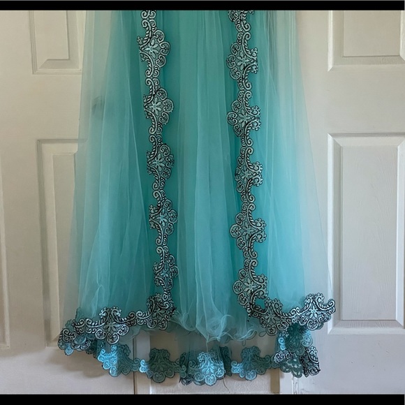 Princess Arabic maxi prom dress - Picture 7 of 16